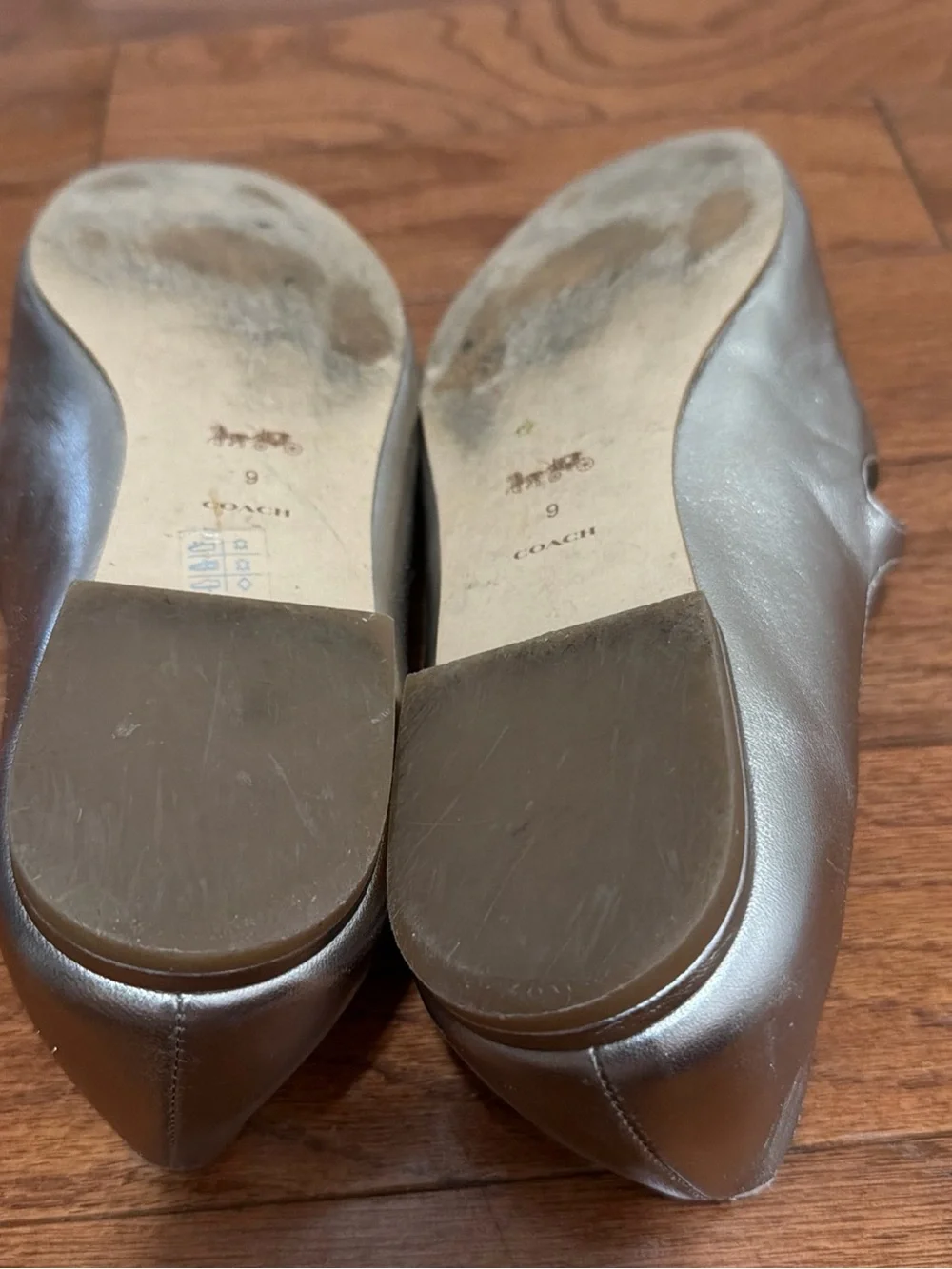 Coach Metallic gold rose Double-Strap Mary Jane Flats Sz 9